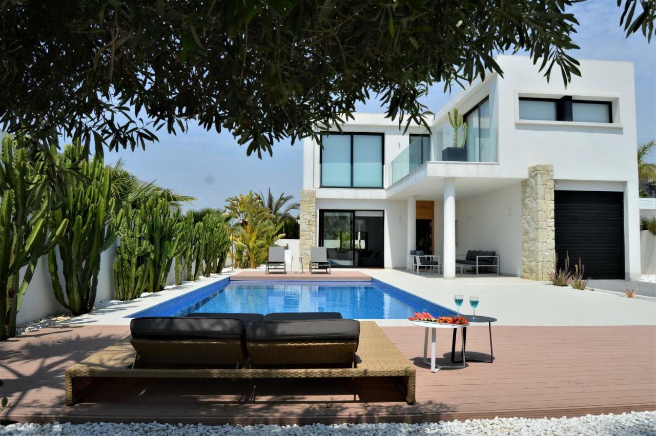 Villa With Private Pool Llobregales エクステリア 写真